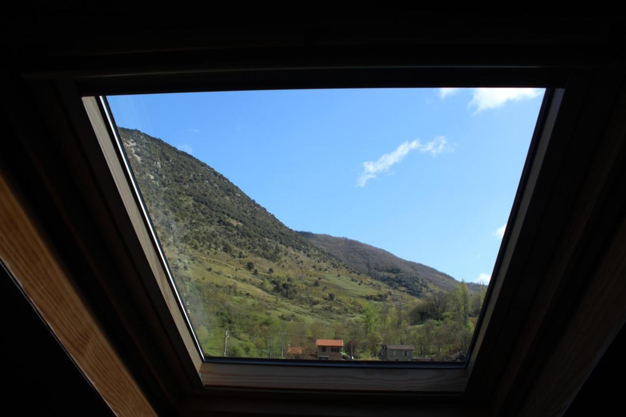 Maison De Charme Calme Entouree De Montagne Ussat 외부 사진