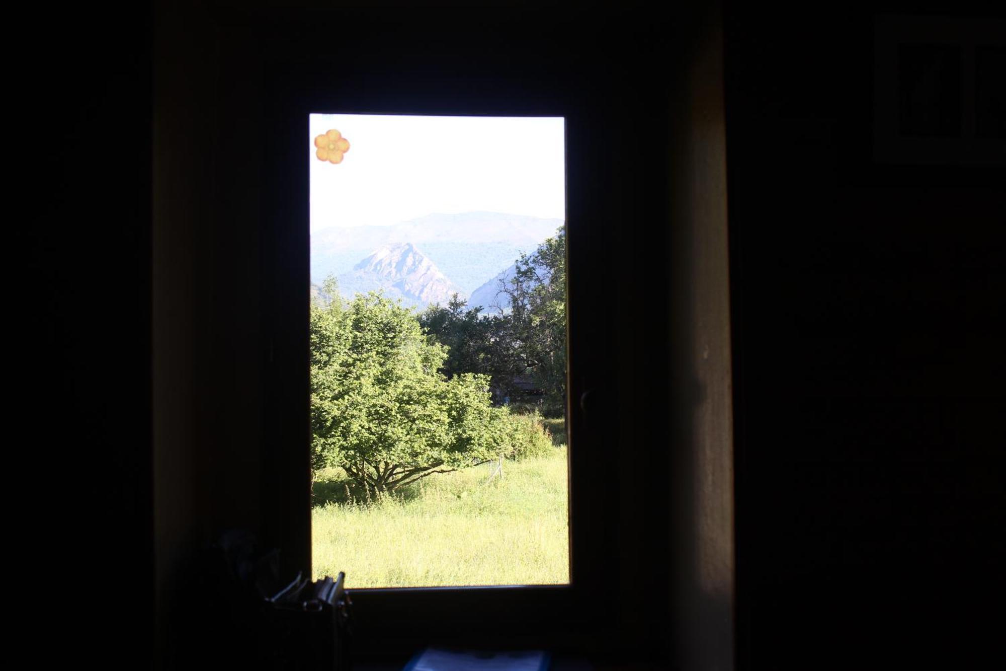 Maison De Charme Calme Entouree De Montagne Ussat 외부 사진